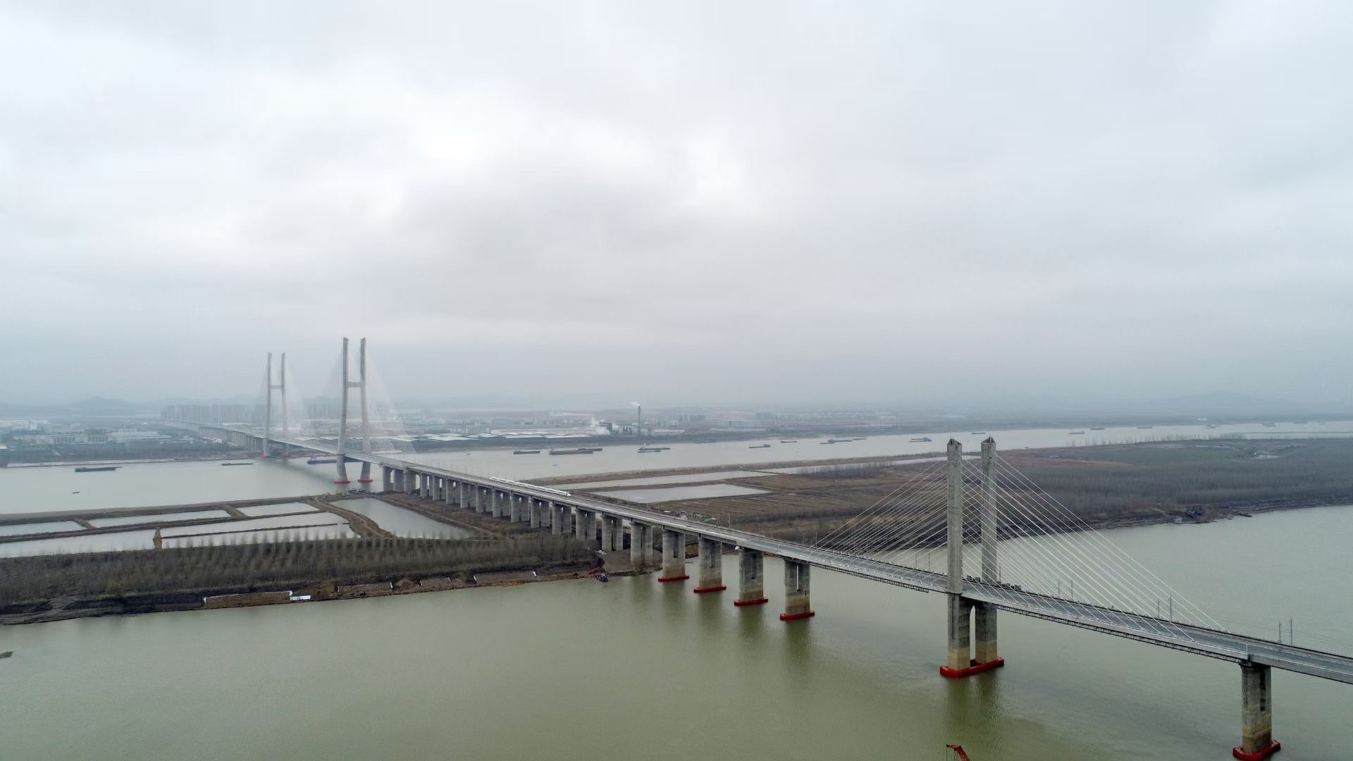 安九铁路鳊鱼洲长江大桥）